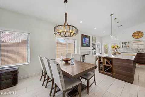 Dining - 1344 E Sheena Dr, Phoenix, AZ 85022 photo 1 of 2