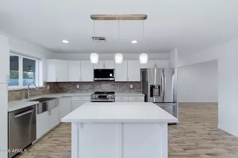 Kitchen - 1920 E Colgate Dr, Tempe, AZ 85283 photo 2 of 5