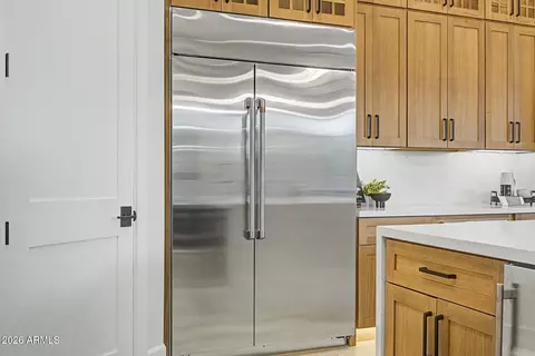 Kitchen - 3338 E Jaeger Cir, Mesa, AZ 85213 photo 5 of 6