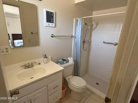 Bath - 2412 E Marmora St, Phoenix, AZ 85032 photo 2 of 2
