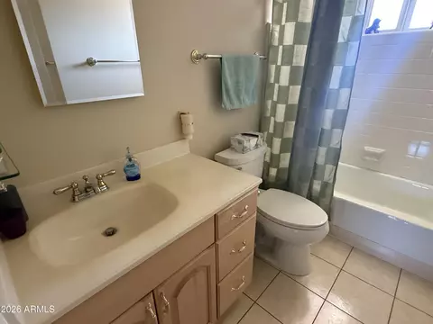 Bath - 2412 E Marmora St, Phoenix, AZ 85032 photo 1 of 2