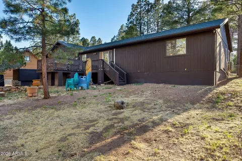 Exterior - 3307 Pine Cone Dr, Overgaard, AZ 85933 photo 5 of 11