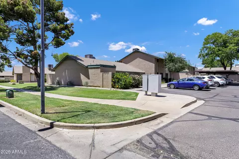 4648 W Continental Dr, Glendale, AZ 85308