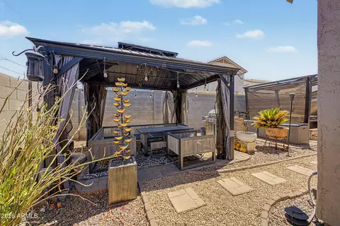 Exterior - 1225 E Grenadine Rd, Phoenix, AZ 85040 photo 3 of 7