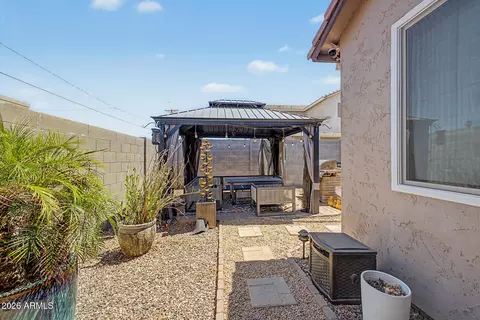 Exterior - 1225 E Grenadine Rd, Phoenix, AZ 85040 photo 2 of 7