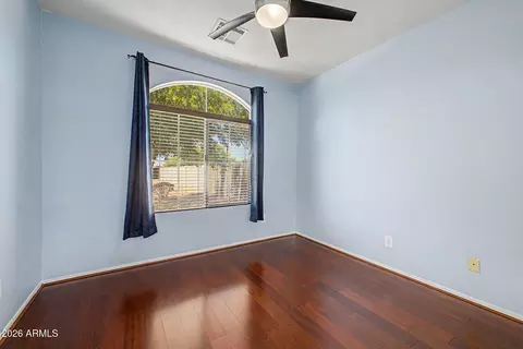 Bedroom - 1225 E Grenadine Rd, Phoenix, AZ 85040 photo 4 of 6