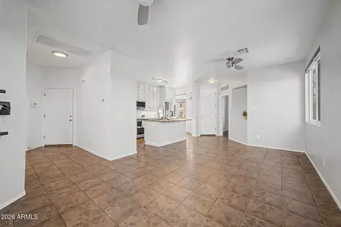 Living - 1225 E Grenadine Rd, Phoenix, AZ 85040 photo 2 of 5