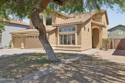 Exterior - 1394 E Betsy Ln, Gilbert, AZ 85296 photo 2 of 7