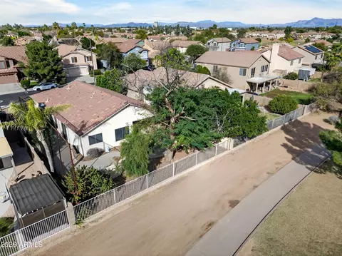 View/Area - 1365 E Betsy Ln, Gilbert, AZ 85296 photo 4 of 6