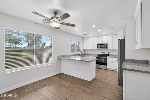 Kitchen - 1365 E Betsy Ln, Gilbert, AZ 85296 photo 1 of 7