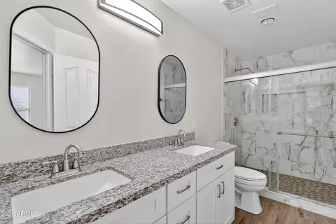 Bath - 1365 E Betsy Ln, Gilbert, AZ 85296 photo 1 of 3