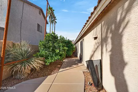 Exterior - 1365 E Betsy Ln, Gilbert, AZ 85296 photo 10 of 11
