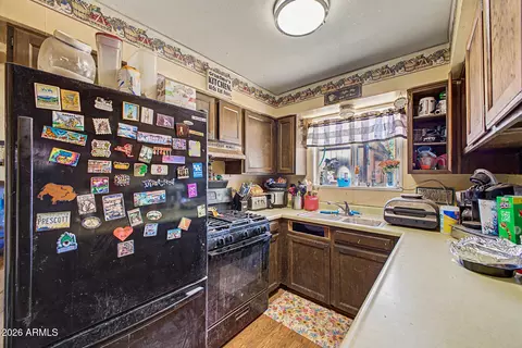 Kitchen - 8049 E Jerome Ave, Mesa, AZ 85209 photo 3 of 4