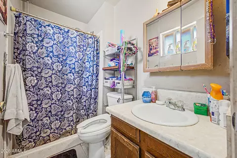 Bath - 8049 E Jerome Ave, Mesa, AZ 85209 photo 1 of 3