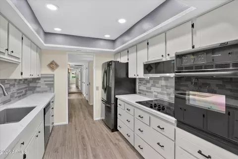 18446 N 104th Ave, Sun City, AZ 85373