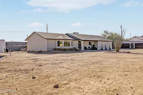 Exterior - 4863 E 18th Ave, Apache Junction, AZ 85119 photo 4 of 22