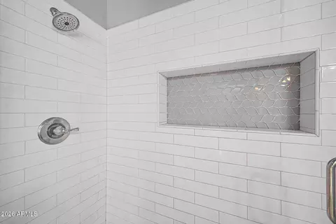 Bath - 4863 E 18th Ave, Apache Junction, AZ 85119 photo 2 of 4