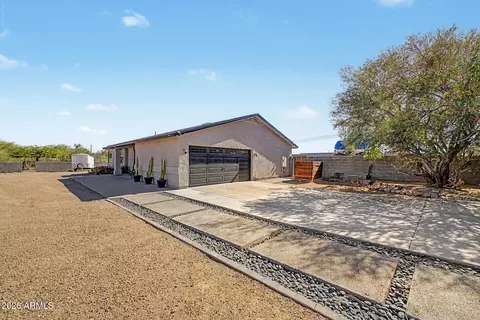 Exterior - 4863 E 18th Ave, Apache Junction, AZ 85119 photo 7 of 22