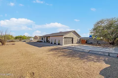Exterior - 4863 E 18th Ave, Apache Junction, AZ 85119 photo 5 of 22