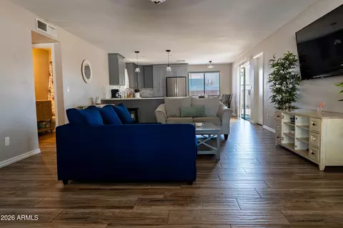 Living - 4331 W Dailey St, Glendale, AZ 85306 photo 3 of 6