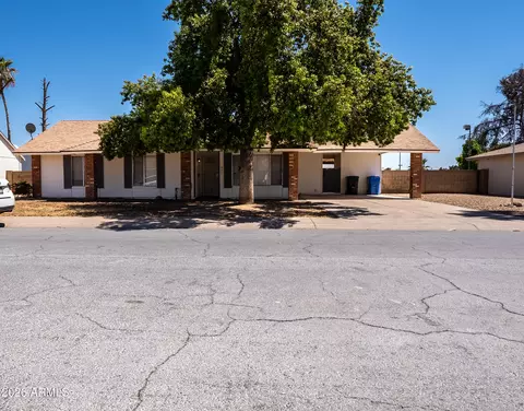 Exterior - 4331 W Dailey St, Glendale, AZ 85306 photo 6 of 7