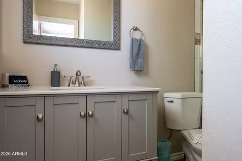 Bath - 4331 W Dailey St, Glendale, AZ 85306 photo 3 of 4