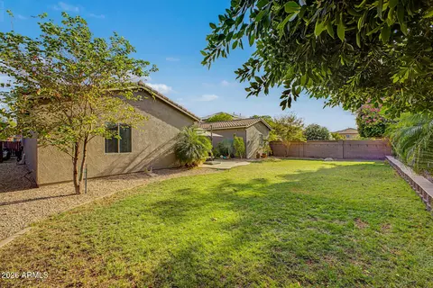 Exterior - 2408 W Bajada Rd, Phoenix, AZ 85085 photo 9 of 10
