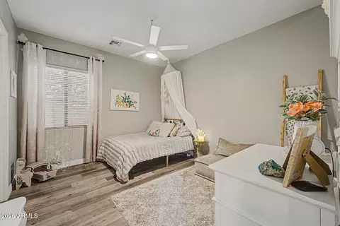 Bedroom - 2408 W Bajada Rd, Phoenix, AZ 85085 photo 4 of 5