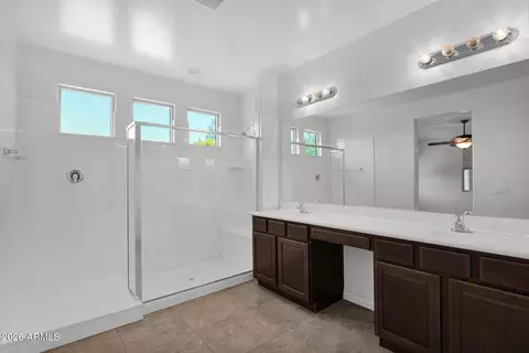 Bath - 10631 E Wavelength Ave, Mesa, AZ 85212 photo 1 of 5