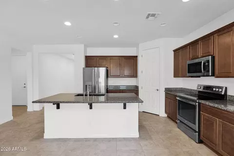 Kitchen - 10631 E Wavelength Ave, Mesa, AZ 85212 photo 1 of 2