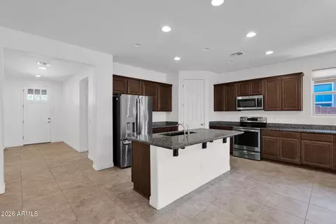 Entry Way - 10631 E Wavelength Ave, Mesa, AZ 85212 photo 2 of 3