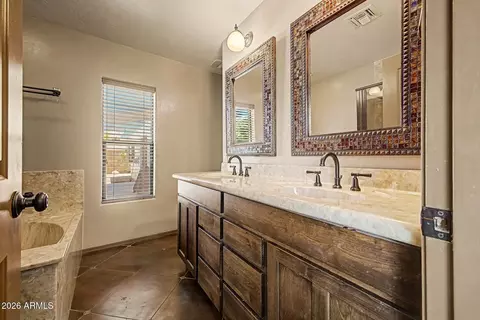 Bath - 2818 E Paradise Dr, Phoenix, AZ 85028 photo 1 of 3