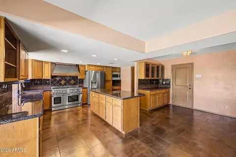 Kitchen - 2818 E Paradise Dr, Phoenix, AZ 85028 photo 1 of 4