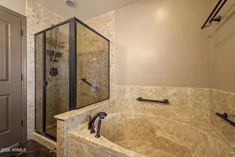 Bath - 2818 E Paradise Dr, Phoenix, AZ 85028 photo 2 of 3