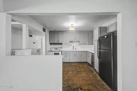 Kitchen - 2028 E Granada Rd, Phoenix, AZ 85006 photo 1 of 4
