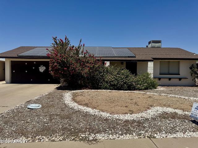 11802 N Hacienda Dr, Sun City, AZ 85351
