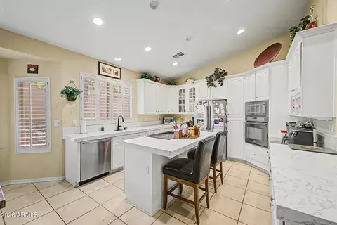 Kitchen - 1621 E Monte Cristo Ave, Phoenix, AZ 85022 photo 3 of 3