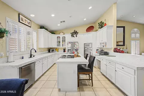 Kitchen - 1621 E Monte Cristo Ave, Phoenix, AZ 85022 photo 2 of 3