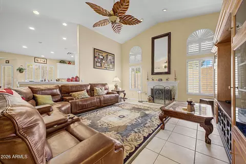 Living - 1621 E Monte Cristo Ave, Phoenix, AZ 85022 photo 5 of 5