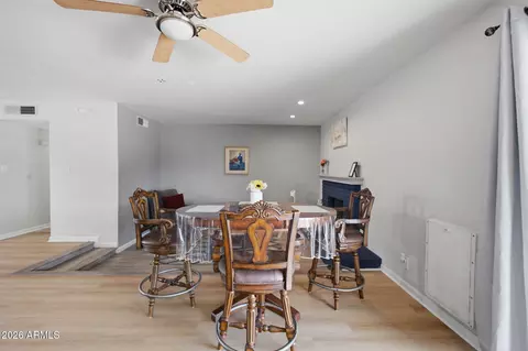 Dining - 2329 E Concorda Dr, Tempe, AZ 85282 photo 1 of 1