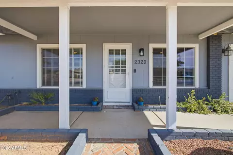 Exterior - 2329 E Concorda Dr, Tempe, AZ 85282 photo 4 of 8