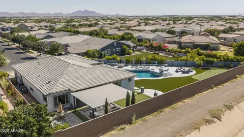 View/Area - 10322 E Thatcher Ave, Mesa, AZ 85212 photo 3 of 13