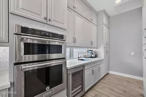 Kitchen - 10322 E Thatcher Ave, Mesa, AZ 85212 photo 6 of 10
