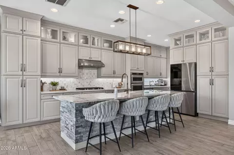 Kitchen - 10322 E Thatcher Ave, Mesa, AZ 85212 photo 1 of 10