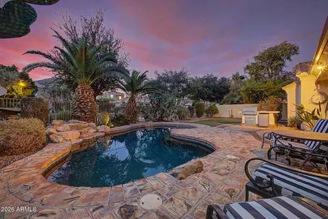 2280 E Indigo Dr, Chandler, AZ 85286