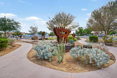 View/Area - 6414 W Mitchell Dr, Phoenix, AZ 85033 photo 2 of 2