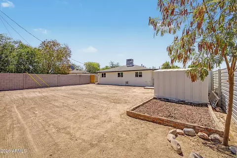 Exterior - 6414 W Mitchell Dr, Phoenix, AZ 85033 photo 1 of 6