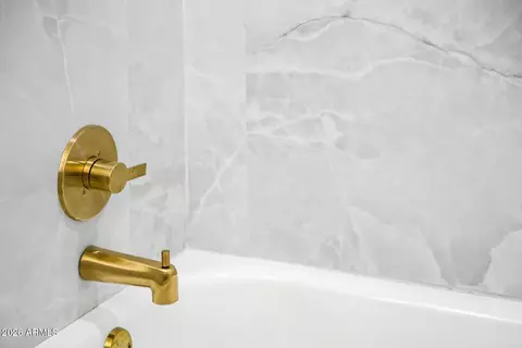 Bath - 6414 W Mitchell Dr, Phoenix, AZ 85033 photo 3 of 3