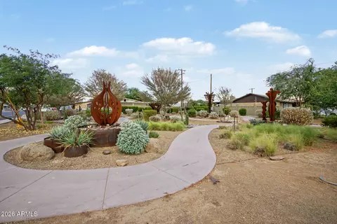 View/Area - 6414 W Mitchell Dr, Phoenix, AZ 85033 photo 1 of 2