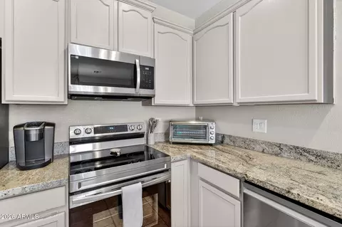 Kitchen - 3652 E Derringer Way, Gilbert, AZ 85297 photo 3 of 5